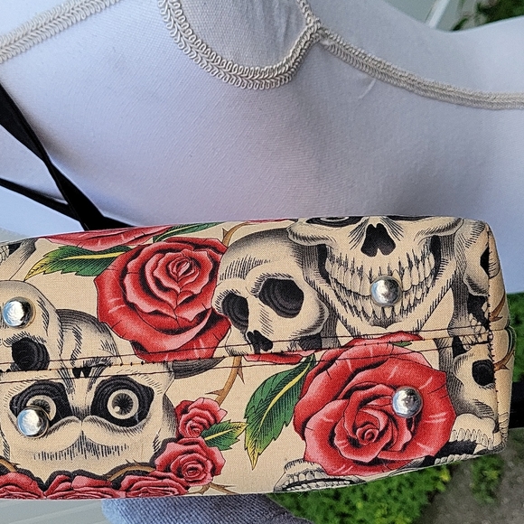 HANDBAG - Picture 7 of 9